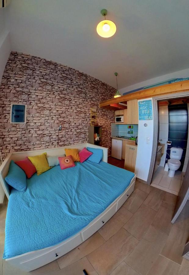 - Sleeps 2 & Private Ocean Terrace Haraki