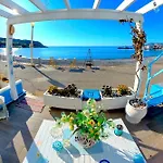 Beach Shack Studio S&L